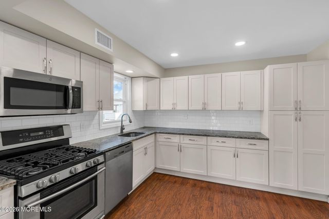 404 9th Avenue Upper, Belmar, NJ 07719