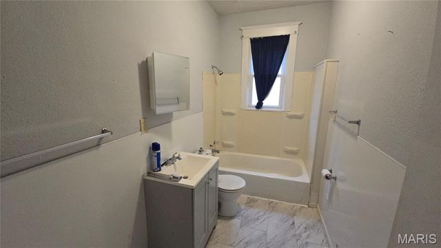 6350 Madison Avenue, St Louis, MO 63134