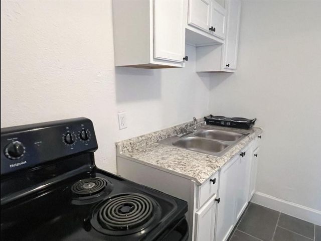 11 Norwood Street 6, Houston, TX 77011