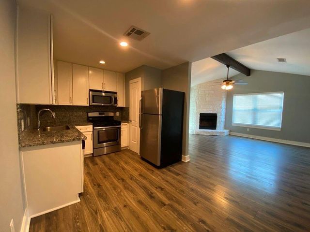 3411 Lynridge DR B, Austin, TX 78723