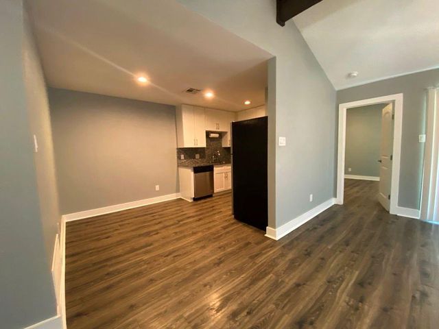 3411 Lynridge DR B, Austin, TX 78723