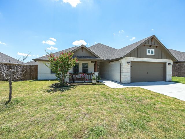 956 Sam Street, Springtown, TX 76082