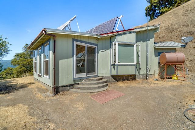 745 Applewood Road, Honeydew, CA 95545