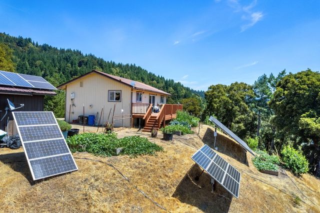 745 Applewood Road, Honeydew, CA 95545