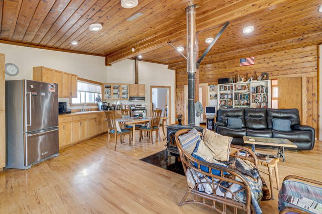 745 Applewood Road, Honeydew, CA 95545