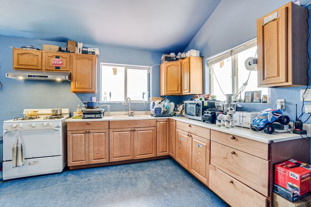 745 Applewood Road, Honeydew, CA 95545