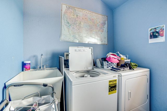 745 Applewood Road, Honeydew, CA 95545