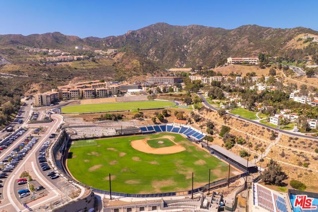 3636 Malibu Country Drive, Malibu, CA 90265