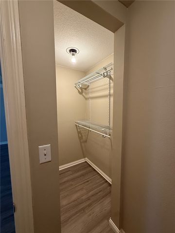 1808 Lancaster Drive, Springdale, AR 72762