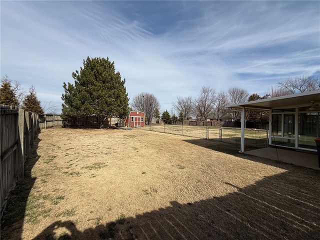 1808 Lancaster Drive, Springdale, AR 72762