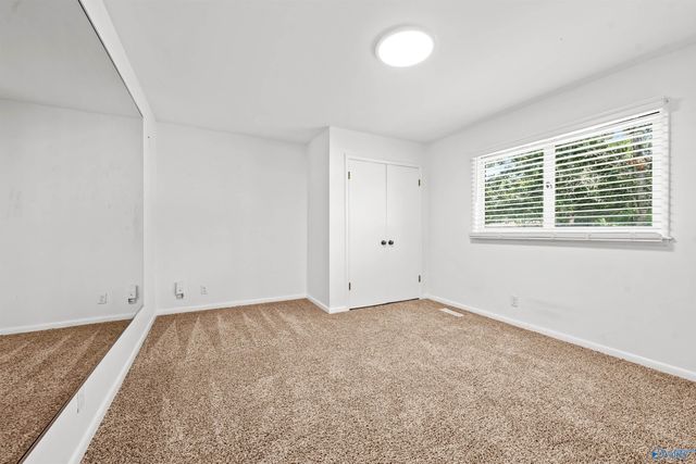 5808 Lenlock Circle SE, Huntsville, AL 35802