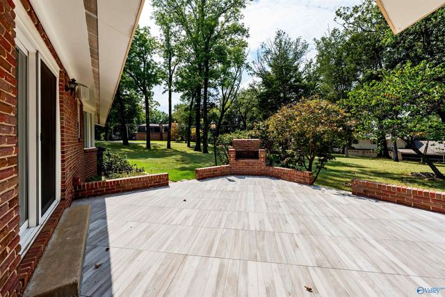 5808 Lenlock Circle SE, Huntsville, AL 35802