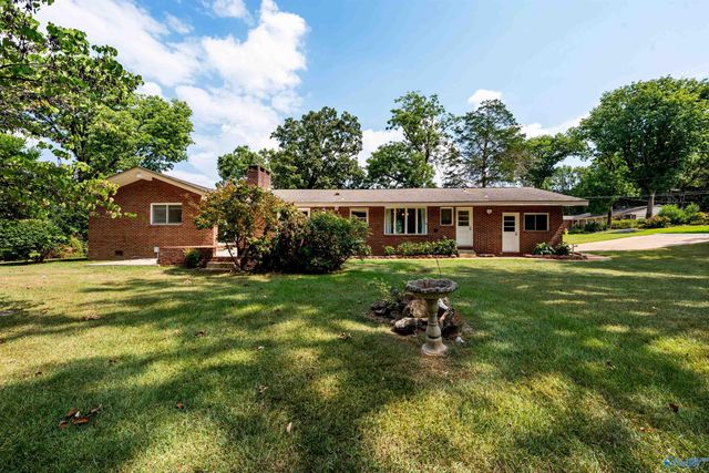 5808 Lenlock Circle SE, Huntsville, AL 35802