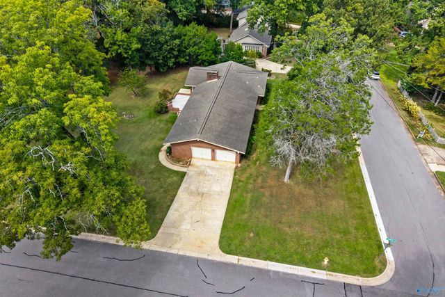 5808 Lenlock Circle SE, Huntsville, AL 35802