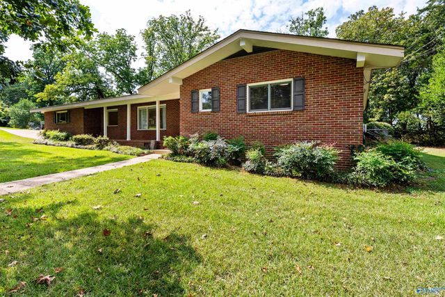 5808 Lenlock Circle SE, Huntsville, AL 35802
