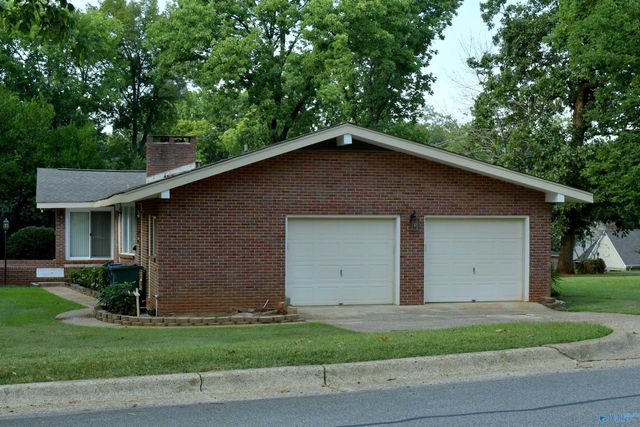5808 Lenlock Circle SE, Huntsville, AL 35802