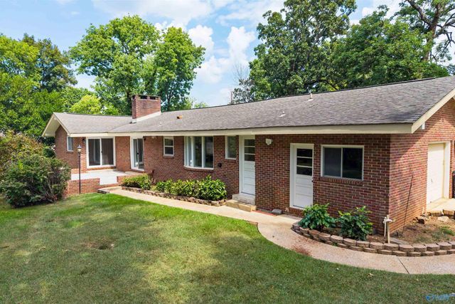 5808 Lenlock Circle SE, Huntsville, AL 35802
