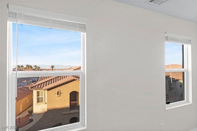 1525 Spiced Wine Avenue 25102, Henderson, NV 89074