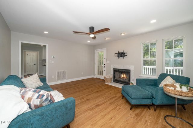 725 E Maple Lane, Fuquay Varina, NC 27526