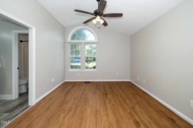 725 E Maple Lane, Fuquay Varina, NC 27526