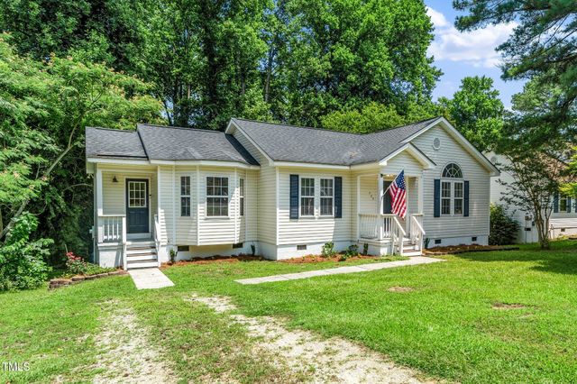 725 E Maple Lane, Fuquay Varina, NC 27526