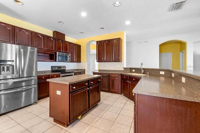 444 YORK DALE DRIVE, Ruskin, FL 33570