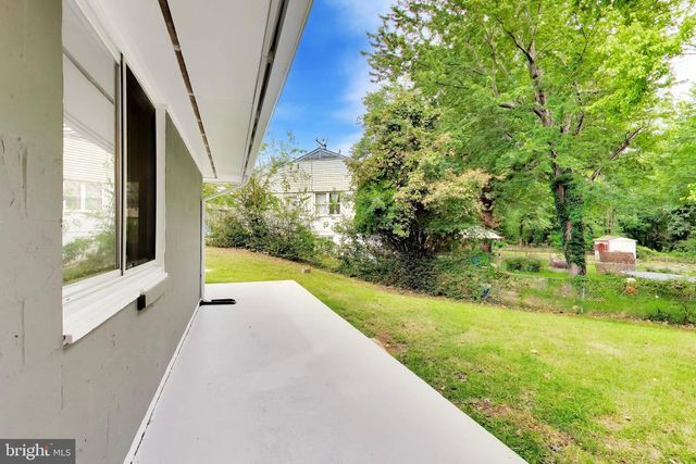 8107 ALLENDALE DR, Landover, MD 20785
