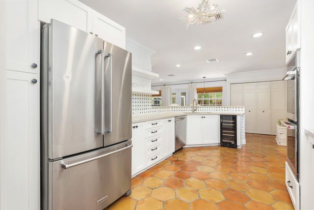 332 PILGRIM Road, West Palm Beach, FL 33405