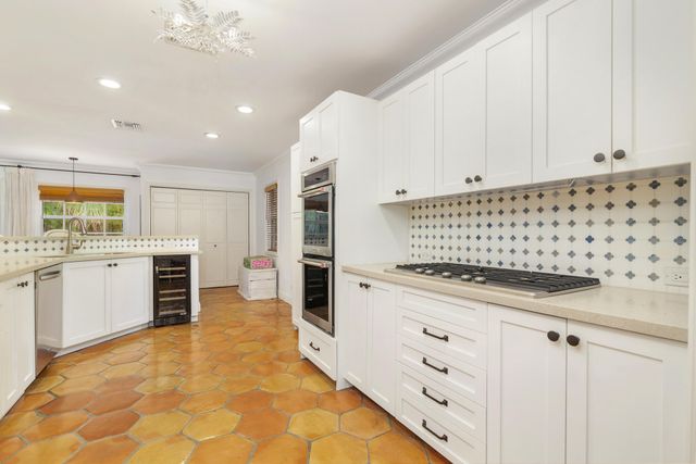 332 PILGRIM Road, West Palm Beach, FL 33405