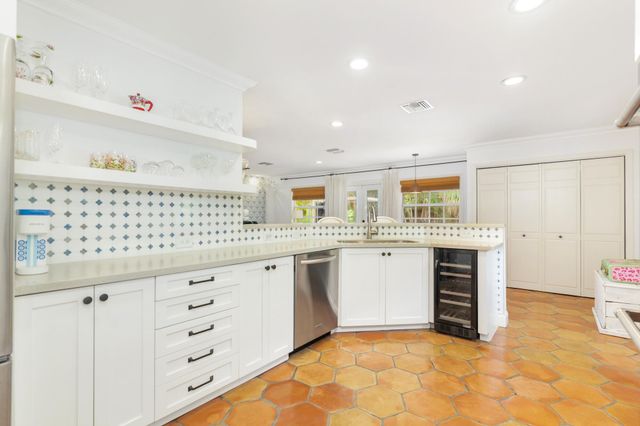332 PILGRIM Road, West Palm Beach, FL 33405