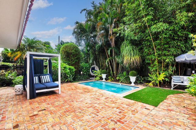 332 PILGRIM Road, West Palm Beach, FL 33405