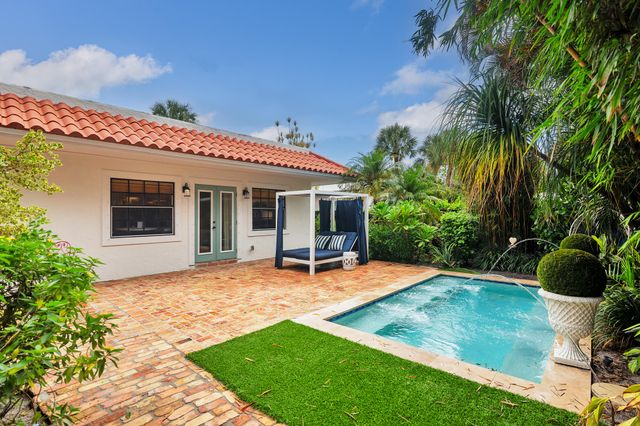 332 PILGRIM Road, West Palm Beach, FL 33405