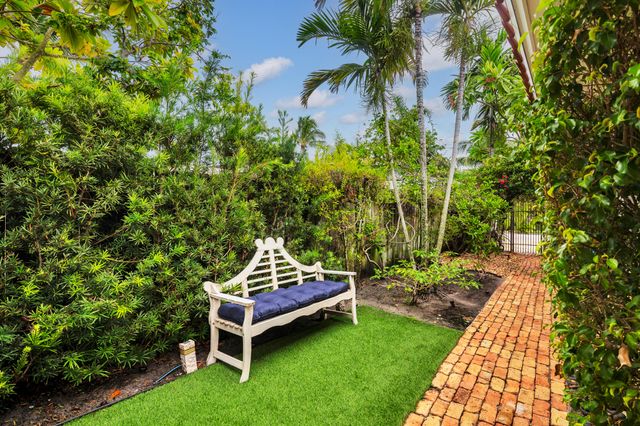 332 PILGRIM Road, West Palm Beach, FL 33405