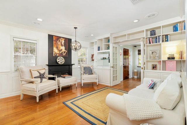 332 PILGRIM Road, West Palm Beach, FL 33405