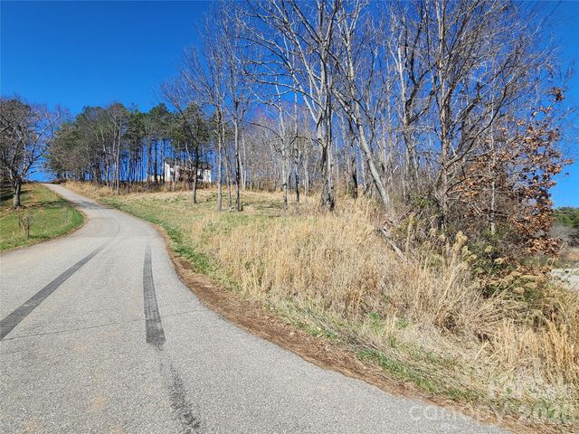 9999 Country Drive, Mars Hill, NC 28754