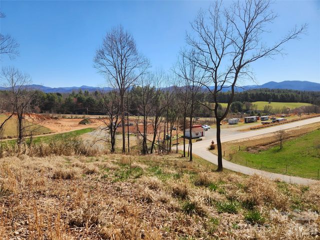 9999 Country Drive, Mars Hill, NC 28754