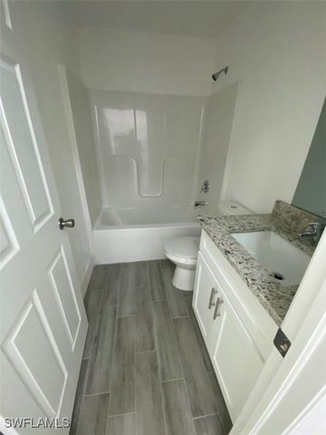 4516-4518 26th ST SW, Lehigh Acres, FL 33973