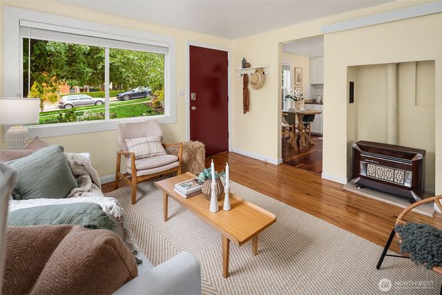 4719 S Pearl Street, Seattle, WA 98118