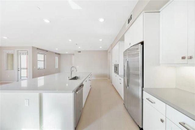 202 Tribeca, Irvine, CA 92612