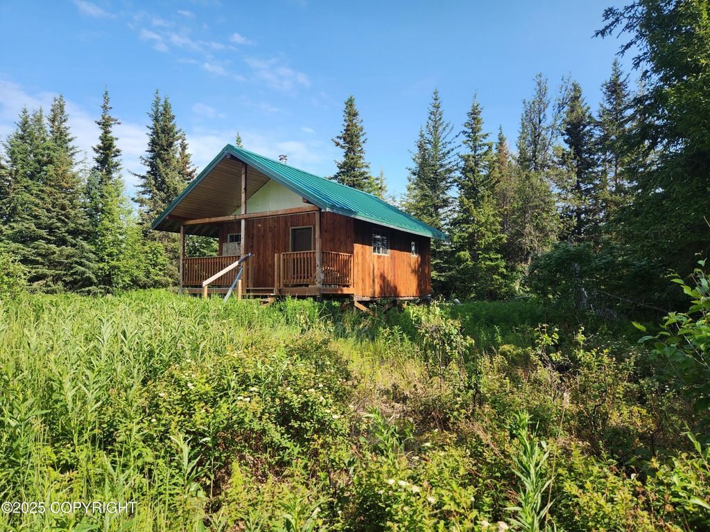 000 Fox Creek, Homer, AK 99603