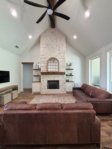 238 Serenity Dr, Bullard, TX 75757