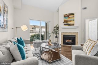 9480 VIRGINIA CENTER BLVD #424, Vienna, VA 22181