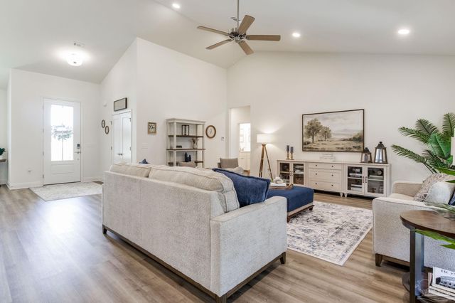 4348 Russell Elliott Rd, Jay, FL 32565