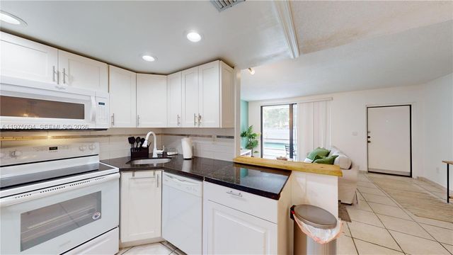 2345 NE 135th St 101, North Miami, FL 33181