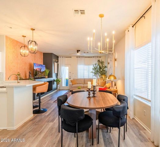 3674 S JOSHUA TREE Lane, Gilbert, AZ 85297