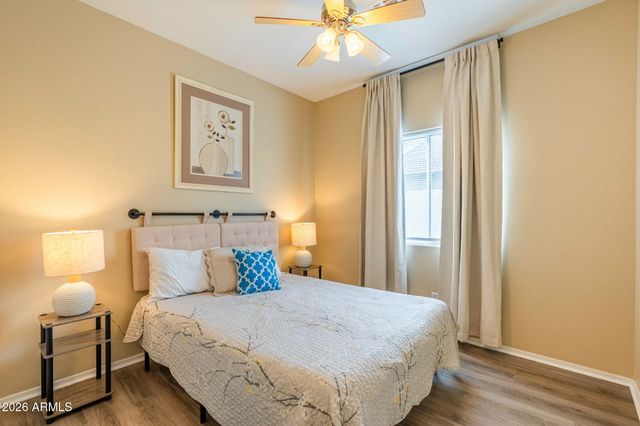 3674 S JOSHUA TREE Lane, Gilbert, AZ 85297