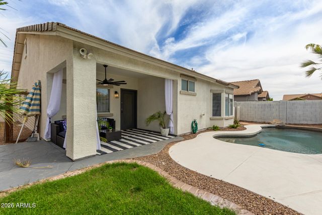 3674 S JOSHUA TREE Lane, Gilbert, AZ 85297