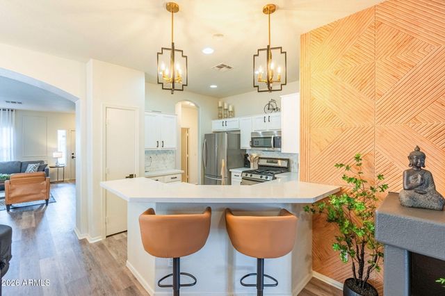 3674 S JOSHUA TREE Lane, Gilbert, AZ 85297