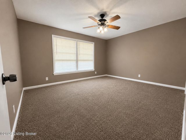 3501 Paragon Ct UNIT 30, Louisville, KY 40218