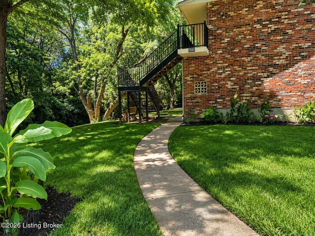 3501 Paragon Ct UNIT 30, Louisville, KY 40218